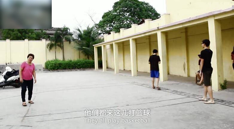 在印度加尔各答，至今还居住着一个特殊的群体——华裔印度人，随着时间的推移，愈来愈多的华人选择了离开这里。