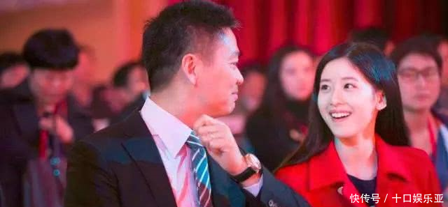 44岁刘强东豪饮白酒,网友奶茶妹妹这满满的都