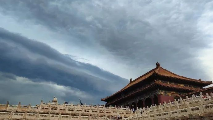 防风、防雨、防雷电!北京终于凉快了!但只有一天…… 防风、防雨、防雷电!北京终于凉快了!但只有一天……