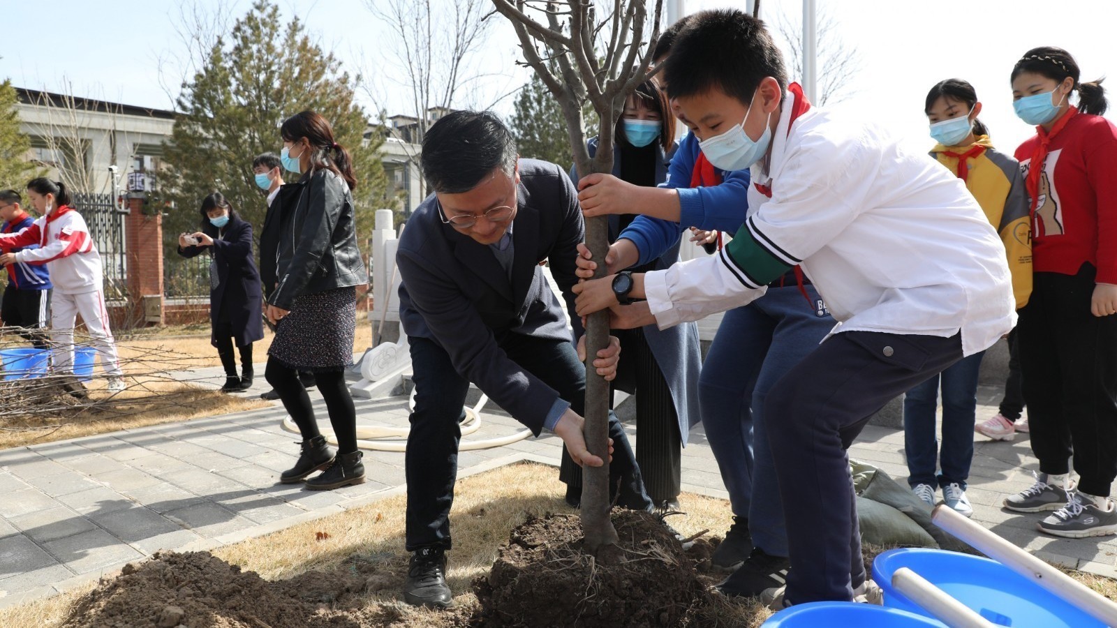 北京学校把党史学习教育融入教育教学全过程