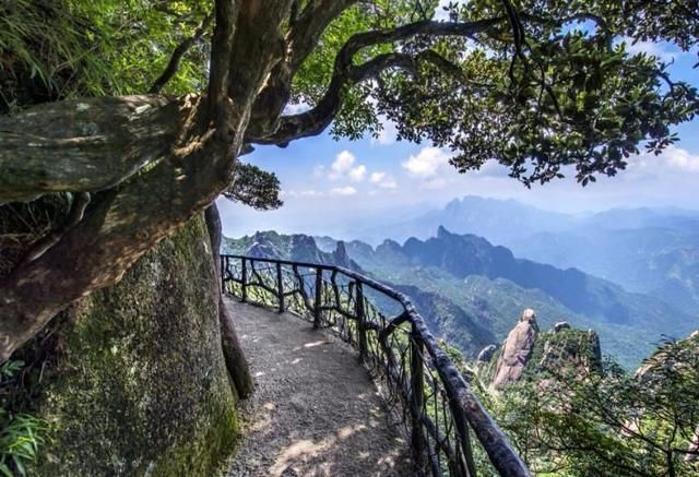 江西著名的道教名山三清山,相传为明失踪皇帝