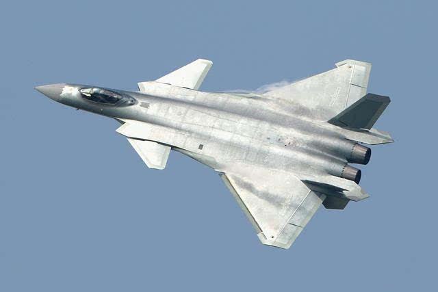 歼20已装涡扇15发动机测试 消息传出美俄全都