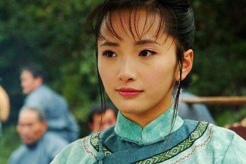 杨幂旗下艺人解约:公司不捧我,杨幂:机会给了你