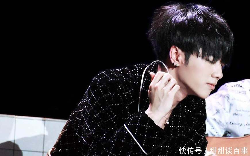 网传明星出场费用:周杰伦180万,华晨宇200万,