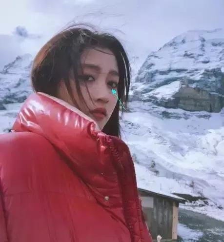 娜扎20岁就有的局部问题,赵丽颖30岁才暴露了