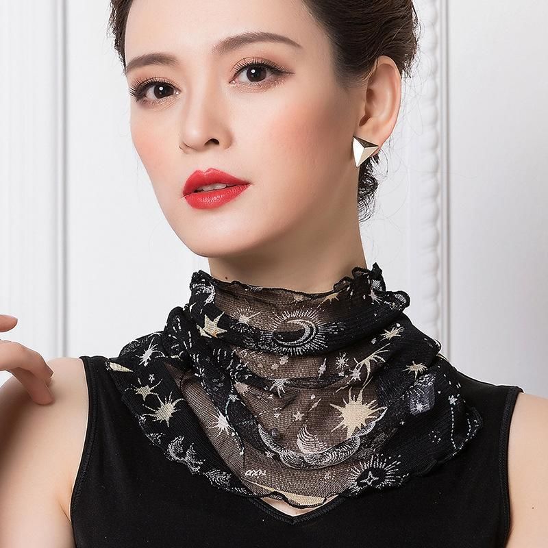 女人衣服领子太低,太尴尬?学学下面的女人配真