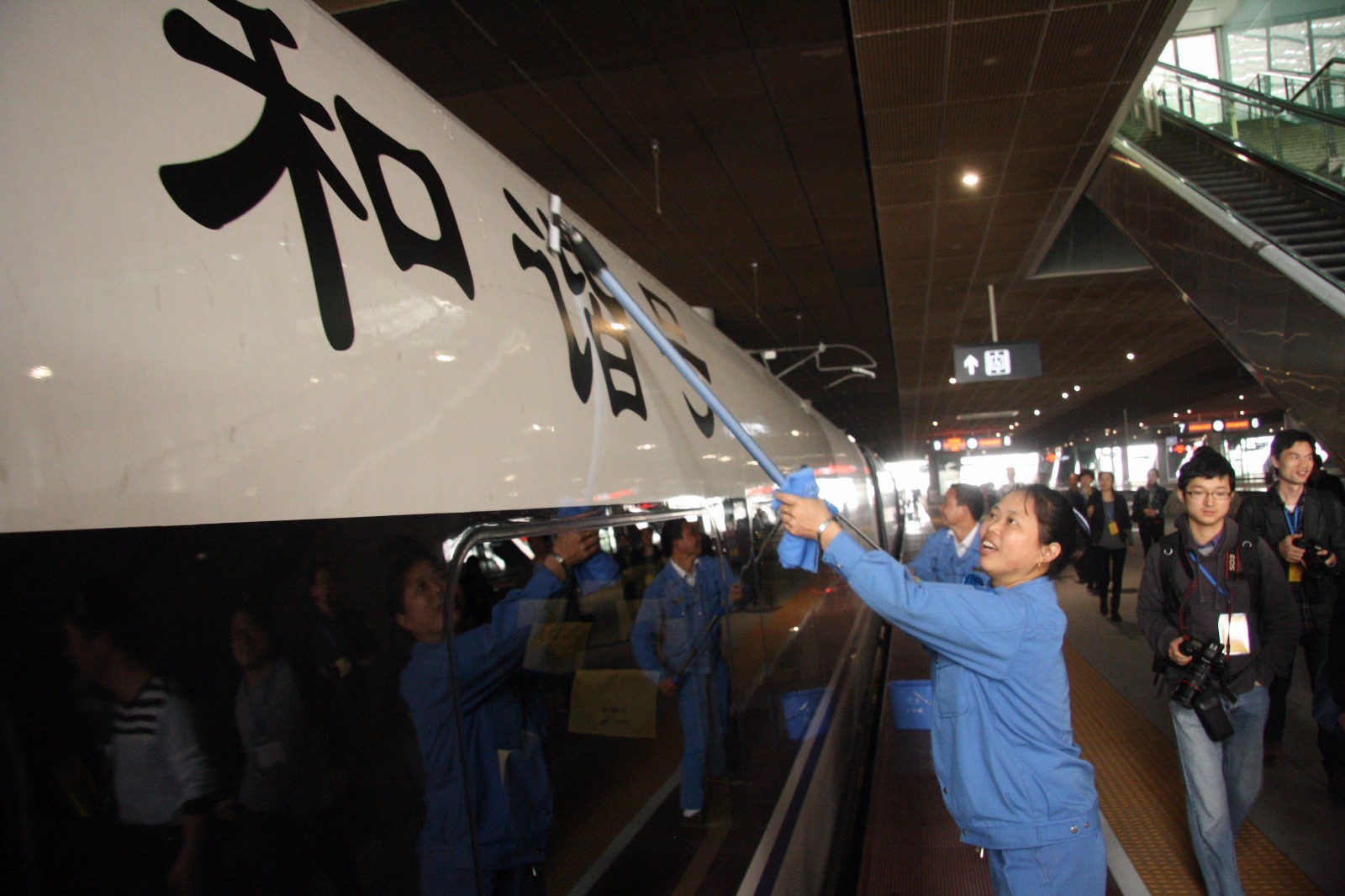 春运开始以来,路口铺车站已组织开行了13趟航油运输专列,累计抢运