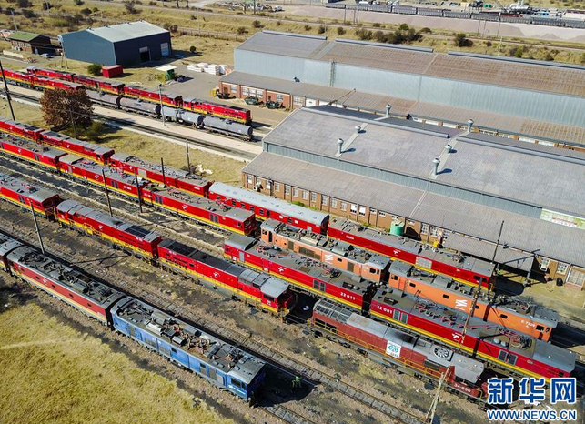 金砖10年:五国对世界经济增长贡献率达50% 金砖10年:五国对世界经济增长贡献率达50%