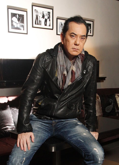 黄秋生谈负面报道:是好事 证明我还有价值