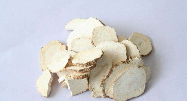 脸颊和额头出油长痘怎么办?女生脸上长痘痘有