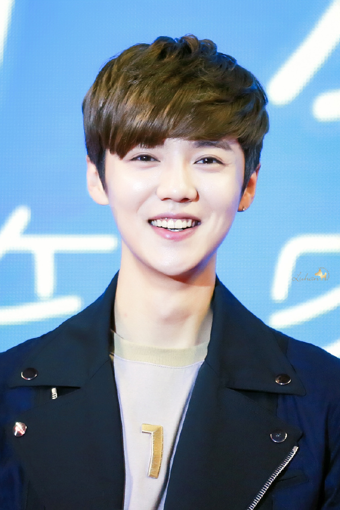 [鹿晗][分享]170526 历史上的今天,一年前还是个boy啊