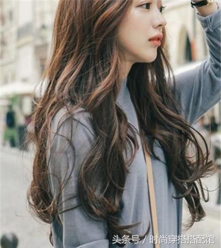 2018年流行卷发发型,这6款每一款都可以美一