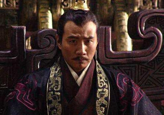 皇帝给公主夹了半条鱼,公主非常生气,不仅没有吃,还自杀了!