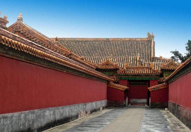 揭秘故宫灵异事件,那些行走的宫女是真的吗?