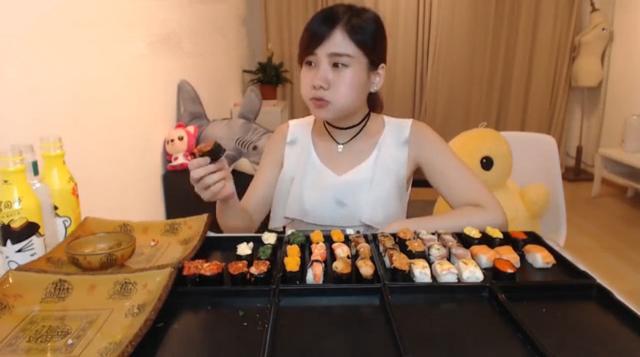 大胃王密子君又挑战失败,120个芥末寿司吃不完,网友:别再来了