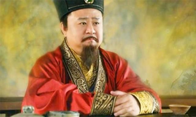 齐恒公不听管仲劝告,死后停尸67天无人收尸,衣