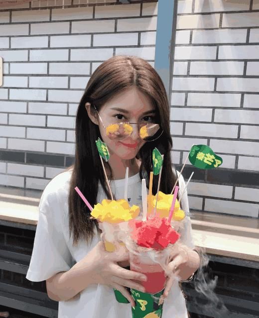 盘点王思聪香蕉娱乐艺人,不只有林彦俊傅菁 , 艺