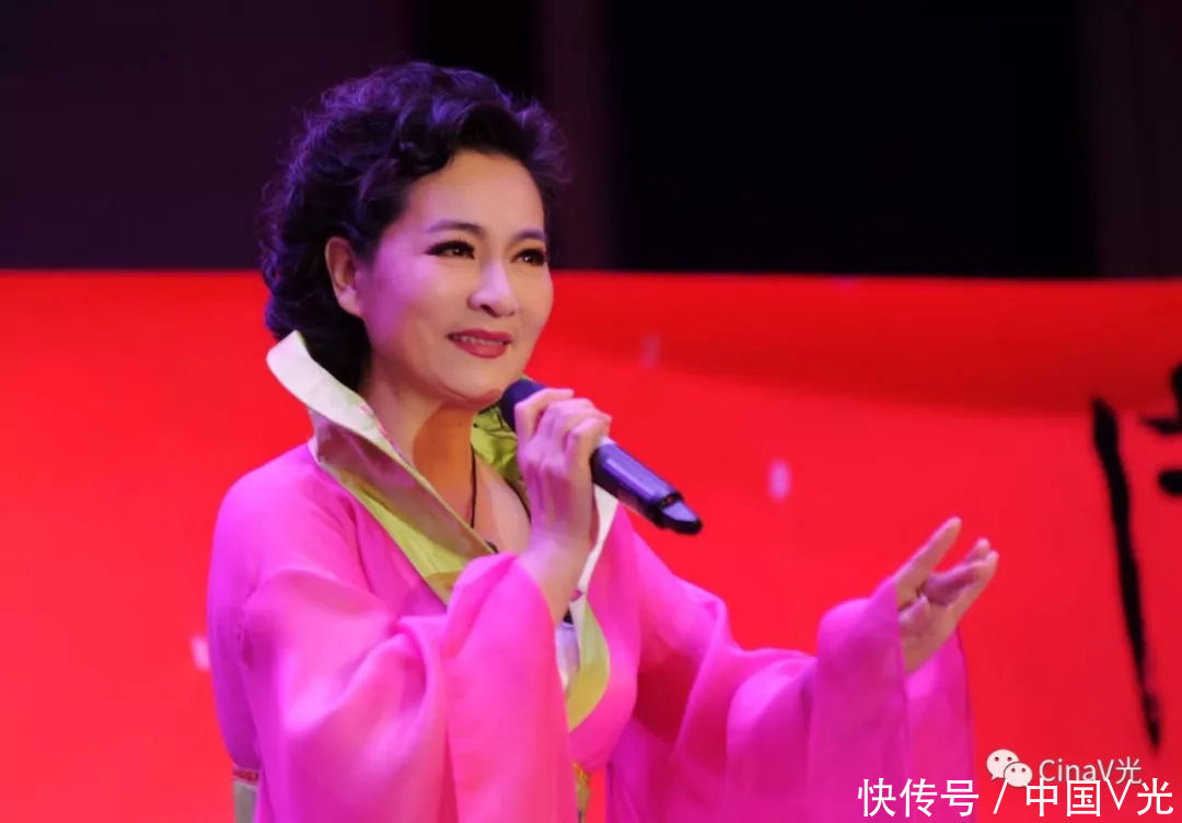 中国V光推出《家风代代传》家风主题歌国际版
