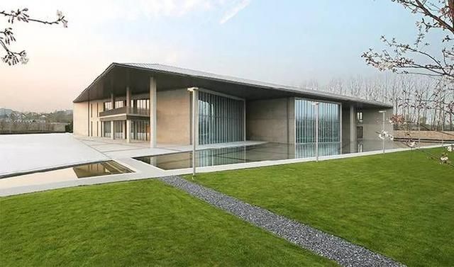 高晓松的诗和远方,大概就是晓书馆的模样