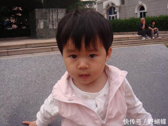 2岁女孩肚子疼,去医院查出肾结石!医生:一种食