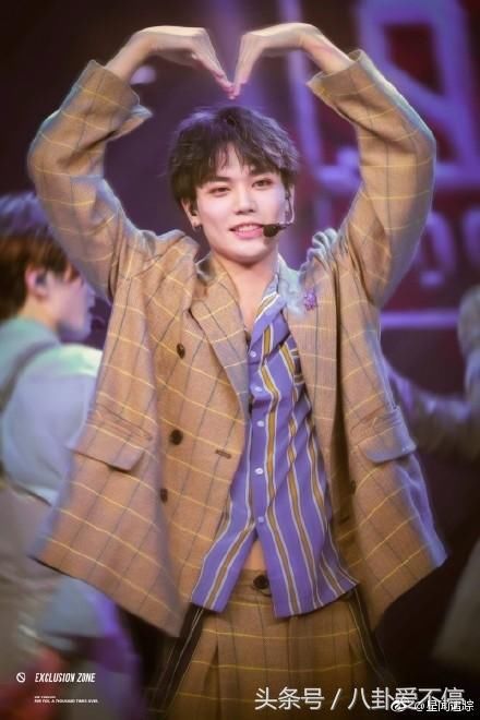 范丞丞蔡徐坤、林彦俊周锐,偶像练习生们化妆