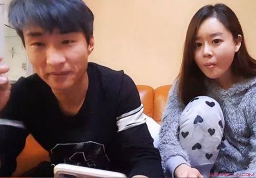 斗鱼阿科现状 直播舌吻女主播现场出轨抛妻弃