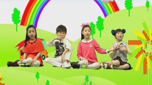 可爱萌娃激情唱响金色童年