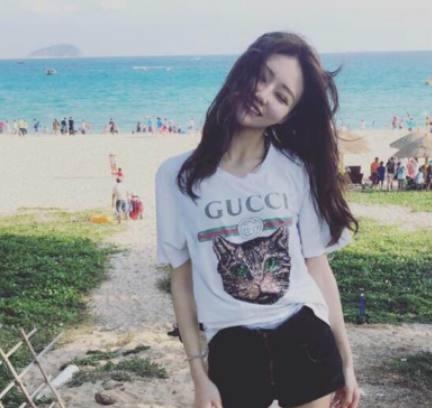 温婉再一次被抖音封杀,心直接崩溃,网上发文哭