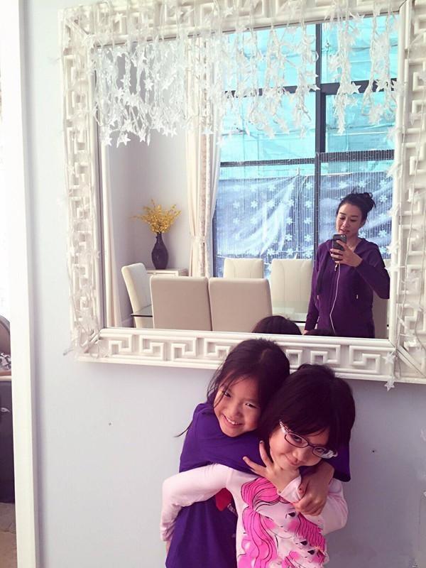 钟丽缇豪宅内景曝光,装修简约时尚,女儿享超大