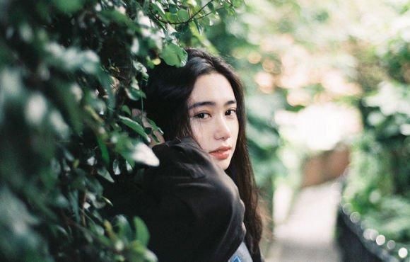 很压抑心很累的句子短语,瞬间就哭了!