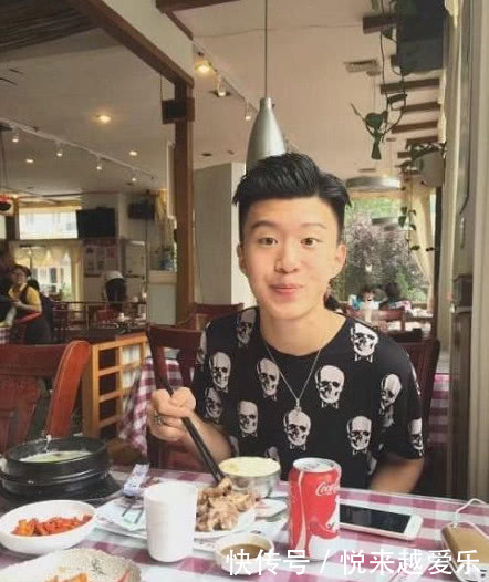 范丞丞也整容过?网友:改动之前是社会摇小哥