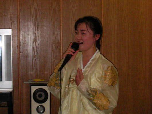 朝鲜人也追明星,中国这些流行歌在朝鲜很火爆