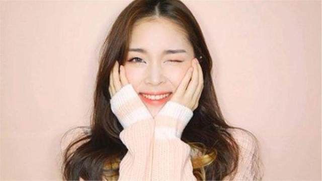 有这4个特征的女生,属于耐看型美女!特别第3个