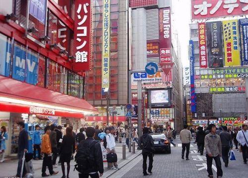 电信移动联通相对日本运营商是什么水平?一家