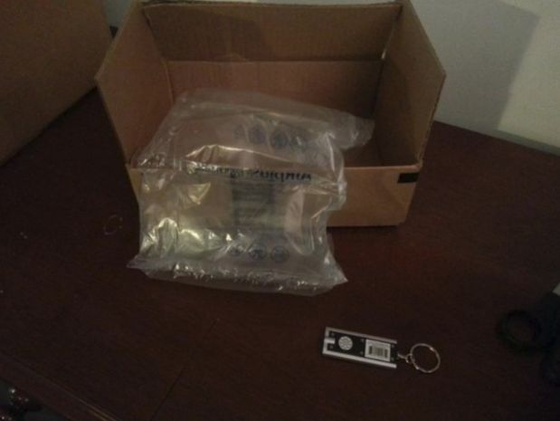 打开亚马逊快递纸箱的一刻,歪果网友的心灵无