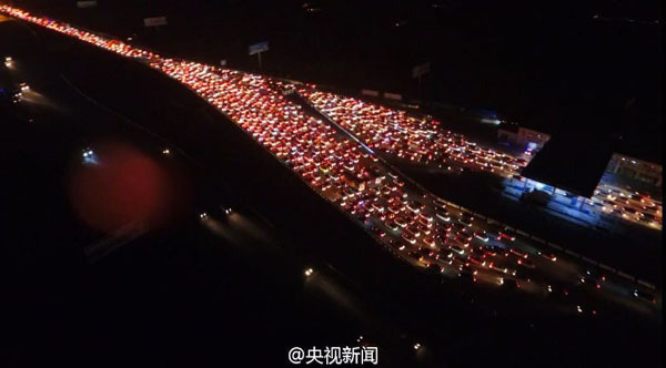 国庆出游大观:黑名单难禁不文明行为