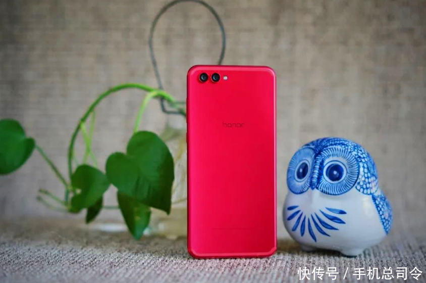 赵明比余承东给力:麒麟970+64G,荣耀V10仅19