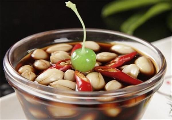 大蒜泡醋可以治疗白癜风,这是真的吗?