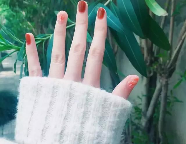 十二星座专属美甲色,天蝎座车厘子色真的美上