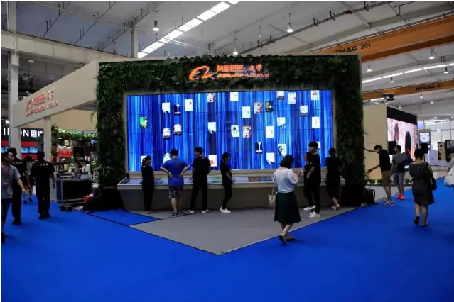 中国“网络文学+”大会亮点综述之首日探馆揭秘 中国“网络文学+”大会亮点综述之首日探馆揭秘