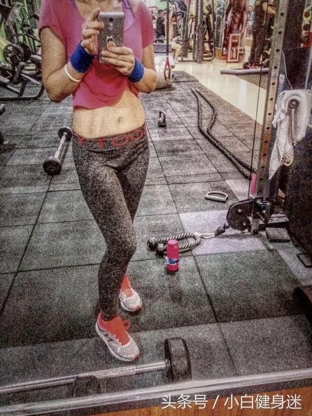 女人坚持健身,身材能有多好?看完我决定去健身