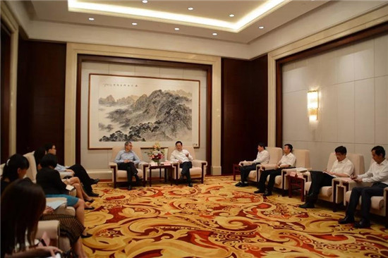 辽宁省陈绿平副省长会见新加坡企业发展局尤善