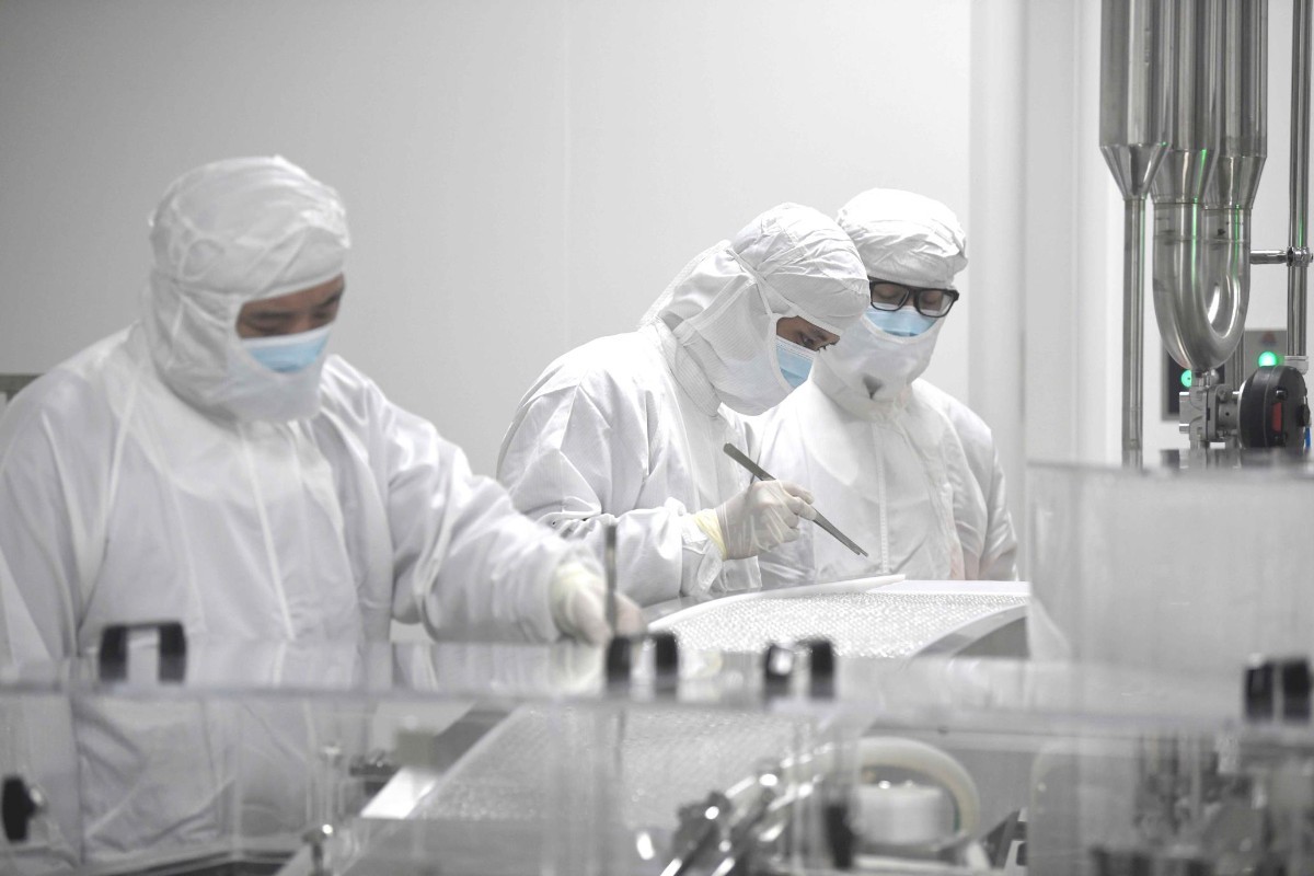 "病毒变异疫苗还有用吗?"记者探访新冠疫苗生产车间