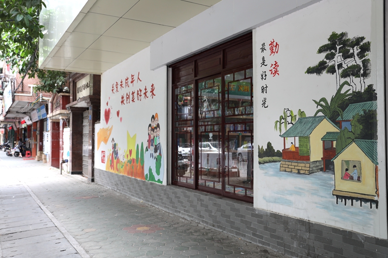 走在街道上,各种主题墙绘映入眼帘.图片来源:博罗文明网