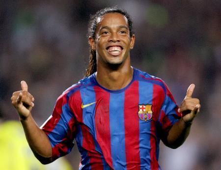 小罗:球踢横梁不是广告拼接,后卫最怕马尔蒂尼