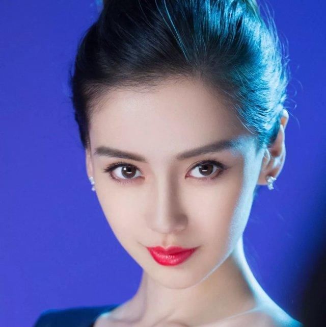 赵丽颖红唇辣眼睛,大红唇怎么涂不油腻?