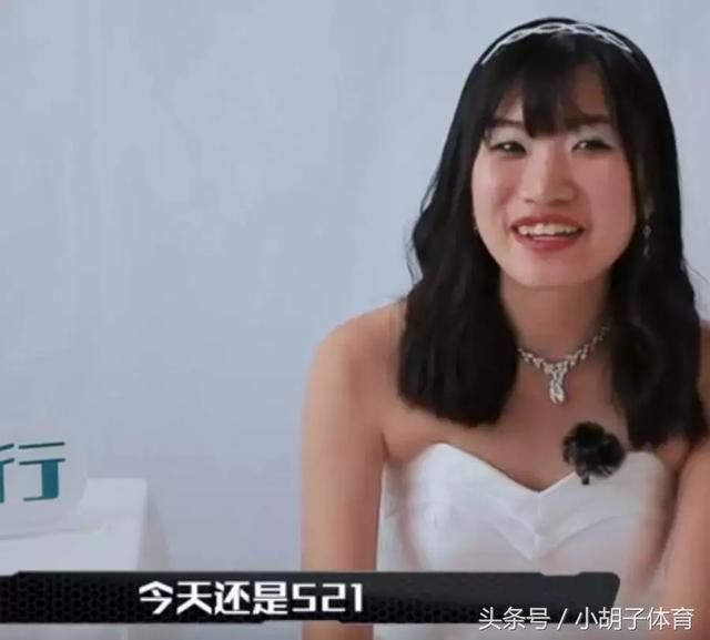 她是C罗最喜欢的中国女朋友 主动献吻送惊喜