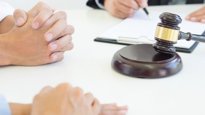 员工旷工3天被解雇一审获赔9.8万：公司未告知工会 违法