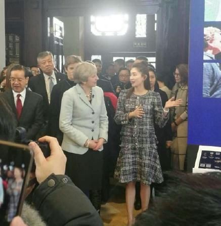 《恋爱先生》里比利时留学的罗玥,现实里江疏