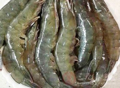 吃青虾的好处 挑选鲜虾用这些办法(2)